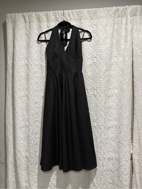 Elegant Black Halter Midi Dress with V-Neck